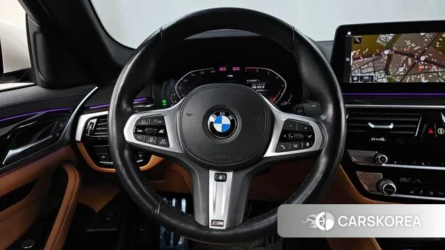 BMW 5 Series (G30) 2022 Белый из Кореи, фото 4