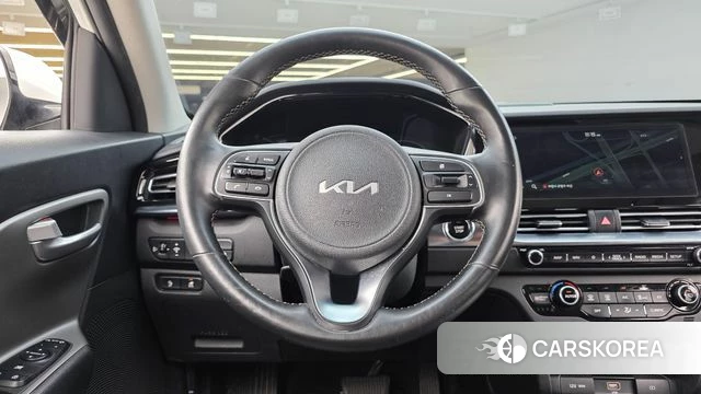 Kia Niro Plus 2022 Белый из Кореи, фото 4