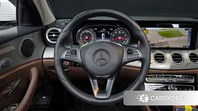 Mercedes-Benz E-Class W213 2018 Белый из Кореи, фото 4