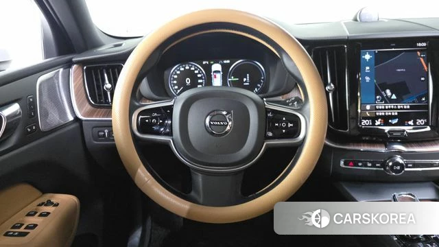 Volvo XC60 second Generation 2020 Белый из Кореи, фото 4