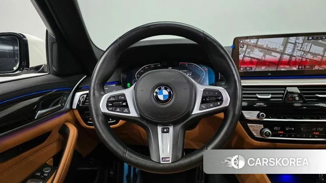 BMW 5 Series (G30) 2021 Белый из Кореи, фото 4