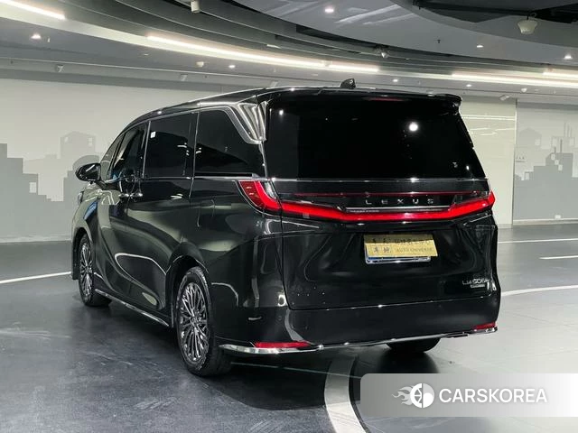 Lexus LM 2025 Черный из Китая, фото 4