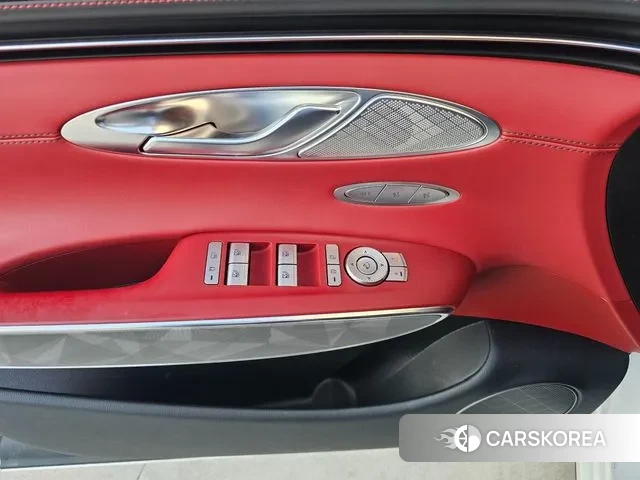 Genesis GV70 2024 Белый из Кореи, фото 4