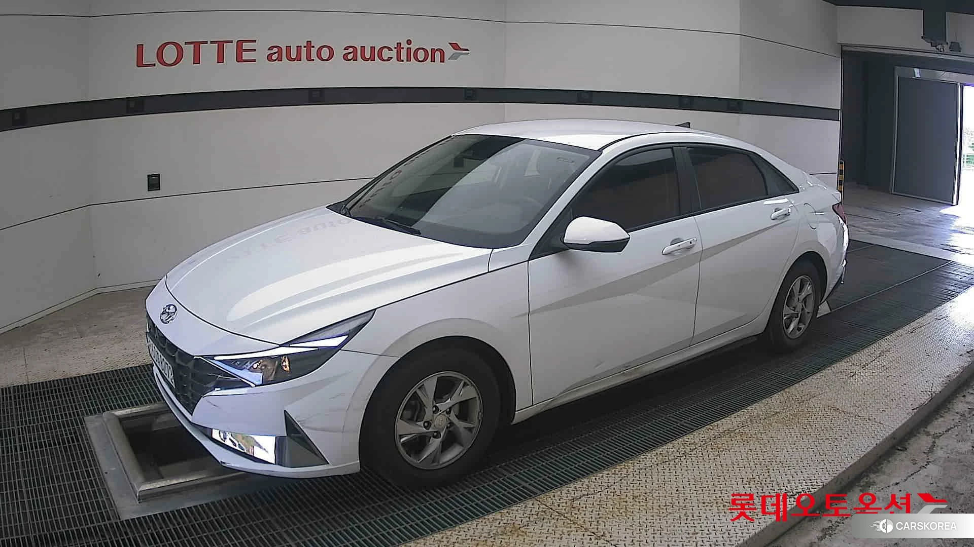 Hyundai Avante 2021 Polar White из Кореи, фото 4