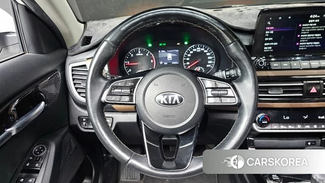 Kia Seltos 2021 Белый из Кореи, фото 4