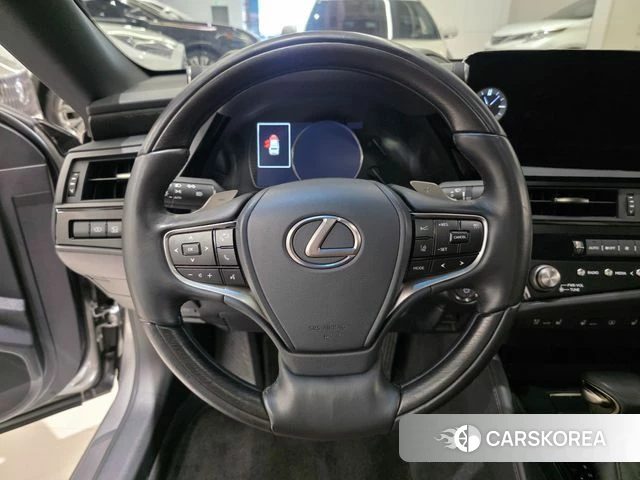 Lexus ES300h 7th generation 2024 Песочный из Кореи, фото 4