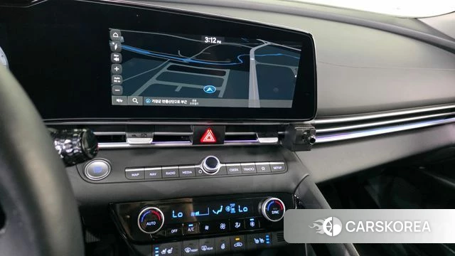 Hyundai The New Avante (CN7) 2024 Серебристо-серый из Кореи, фото 4