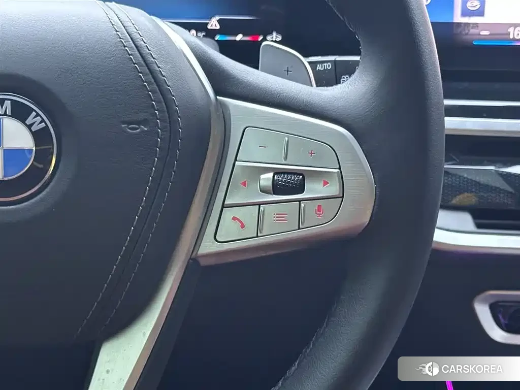 BMW X7 2023 Черный из Китая, фото 4