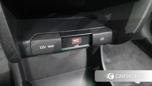 Kia Niro Plus 2022 Белый из Кореи, фото 4