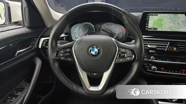 BMW 5 Series (G30) 2018 Белый из Кореи, фото 4