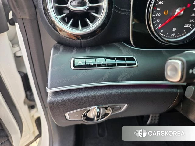 Mercedes-Benz E-Class W213 2018 Белый из Кореи, фото 4