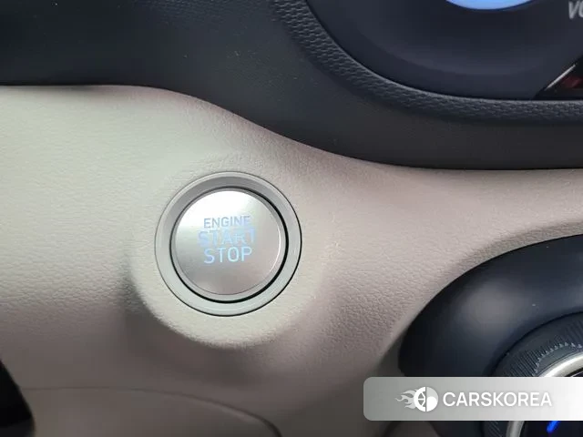 Hyundai Venue 2023 Белый из Кореи, фото 4