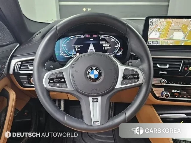 BMW 5 Series (G30) 2023 Белый из Кореи, фото 4