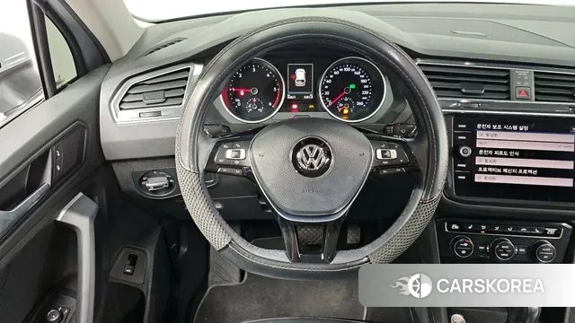 Volkswagen Tiguan second Generation 2020 Серебряный из Кореи, фото 4