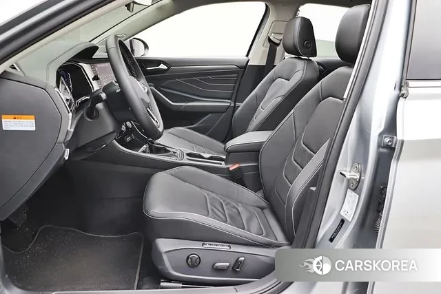 Volkswagen 7th Generation of Jetta 2024 Серый из Кореи, фото 4