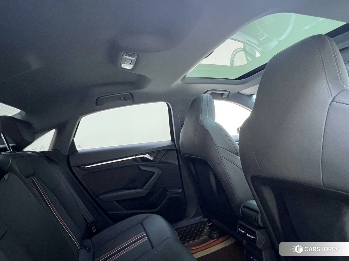 Audi A3 2023 Зеленый из Китая, фото 4