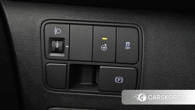 Hyundai Staria 2023 Желтый из Кореи, фото 4
