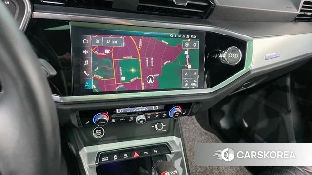 Audi Q3 (F3) 2023 Белый из Кореи, фото 4