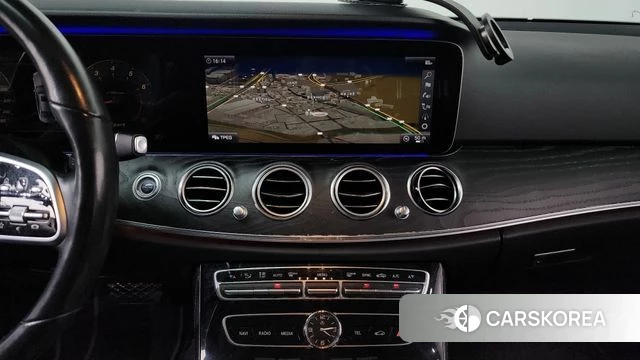 Mercedes-Benz E-Class W213 2019 Белый из Кореи, фото 4