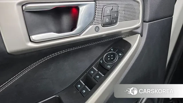 Ford Explorer 6th Generation 2023 Белый из Кореи, фото 4