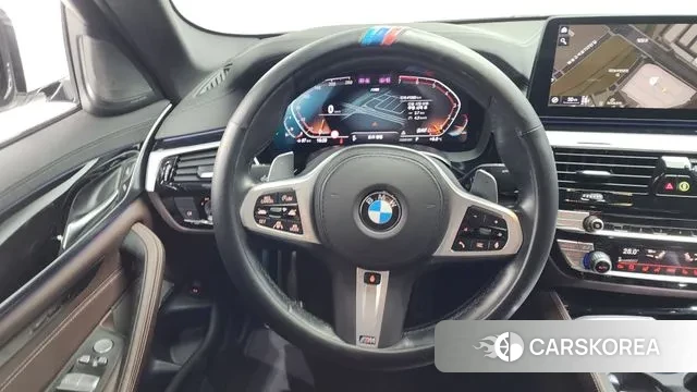 BMW 5 Series (G30) 2022 Белый из Кореи, фото 4