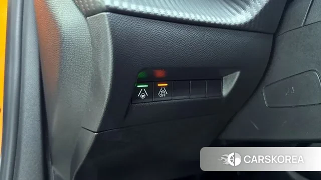 Peugeot e-2008 second generation 2022 Оранжевый из Кореи, фото 4