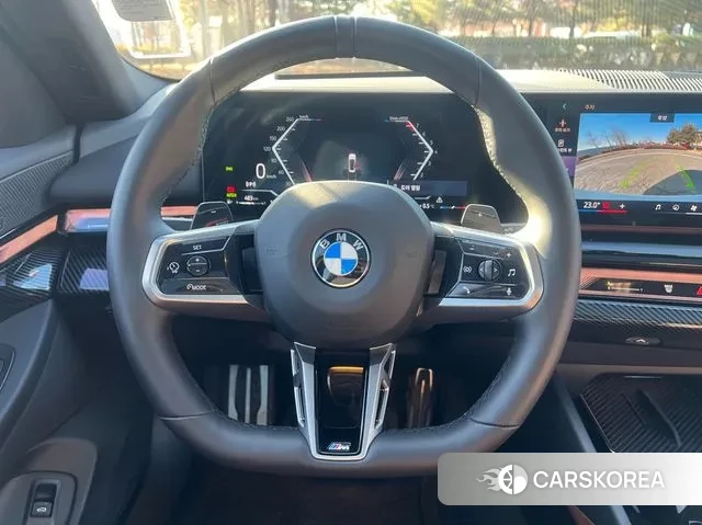 BMW 5 Series (G60) 2024 Белый из Кореи, фото 4