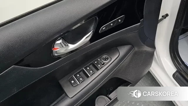 Kia The New K3 2nd generation 2022 Белый из Кореи, фото 4