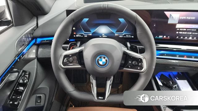BMW 5 Series (G60) 2025 Серый из Кореи, фото 4