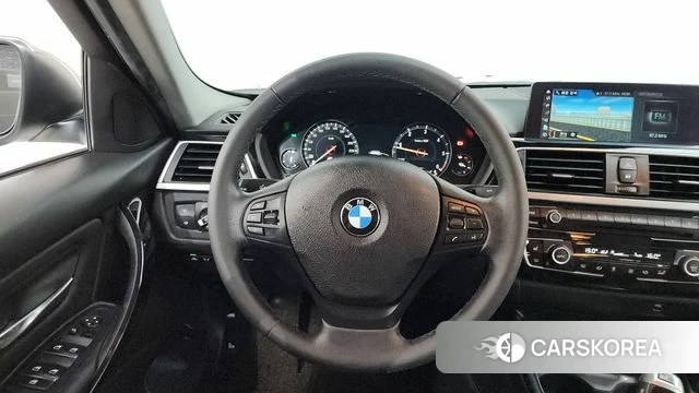 BMW 3 Series (F30) 2018 Белый из Кореи, фото 4