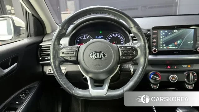 Kia Stonic 2019 Белый из Кореи, фото 4