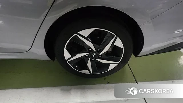 Hyundai Avante (CN7) 2020 Серебристо-серый из Кореи, фото 4