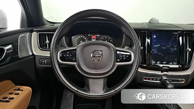 Volvo XC60 second Generation 2018 Белый из Кореи, фото 4
