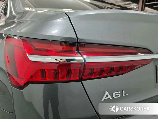 Audi A6L 2021 Черный из Китая, фото 4