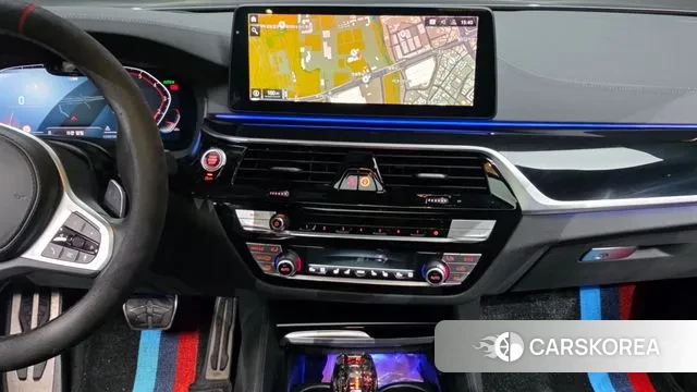 BMW 5 Series (G30) 2022 Черный из Кореи, фото 4