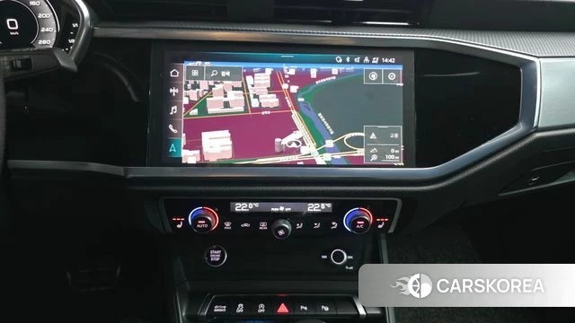 Audi Q3 (F3) 2023 Черный из Кореи, фото 4