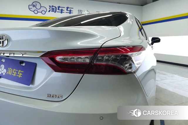 Toyota Camry 2023 Белый из Китая, фото 4