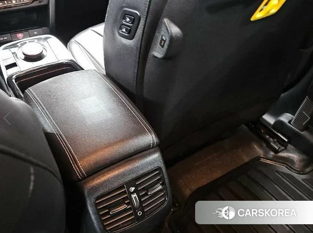 Kia Niro Plus 2023 Белый из Кореи, фото 4