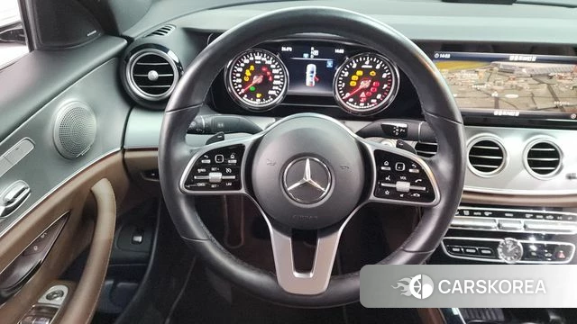 Mercedes-Benz E-Class W213 2018 Белый из Кореи, фото 4