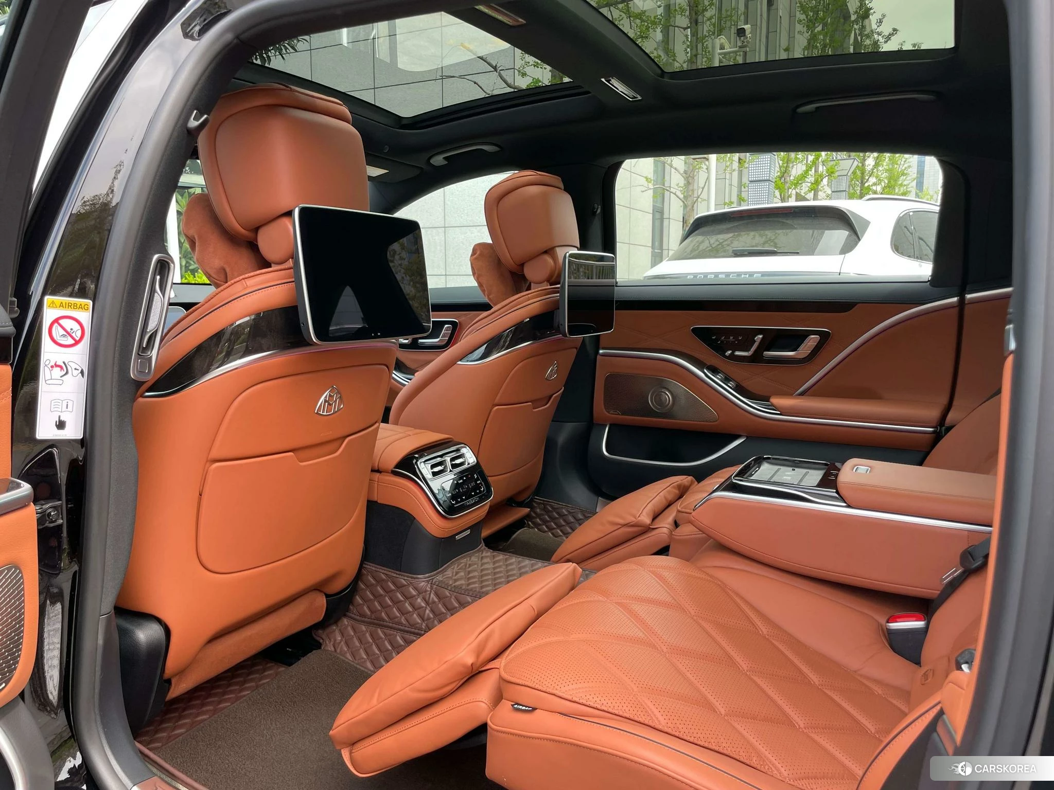 Mercedes-Benz Maybach S-class 2024 Черный из Китая, фото 4