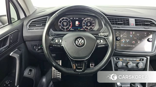 Volkswagen Tiguan second Generation 2018 Белый из Кореи, фото 4