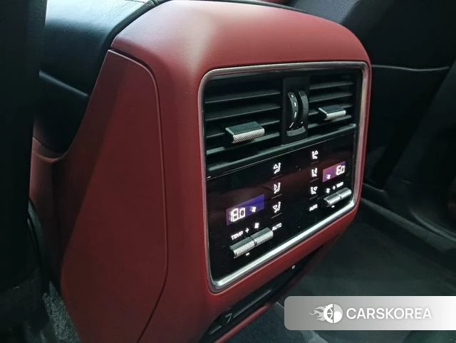 Porsche Cayenne Coupé 2021 Оранжевый из Китая, фото 4
