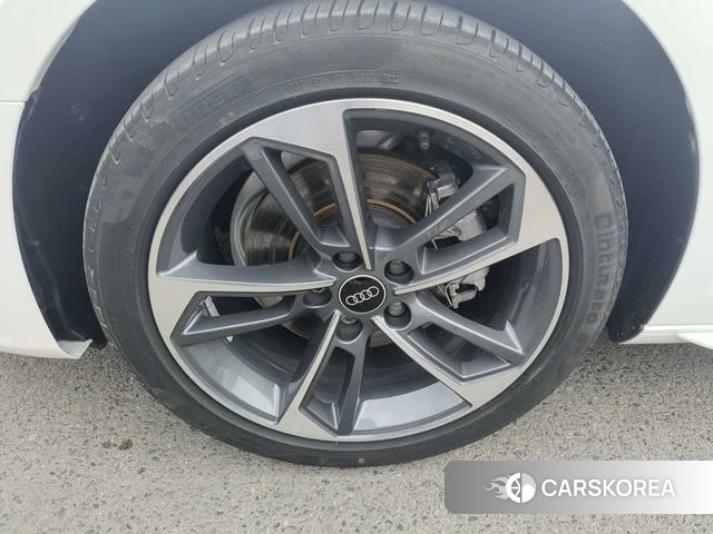 Audi A4L 2023 Белый из Китая, фото 4