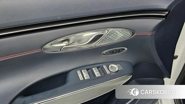 Genesis GV70 2023 Белый из Кореи, фото 4