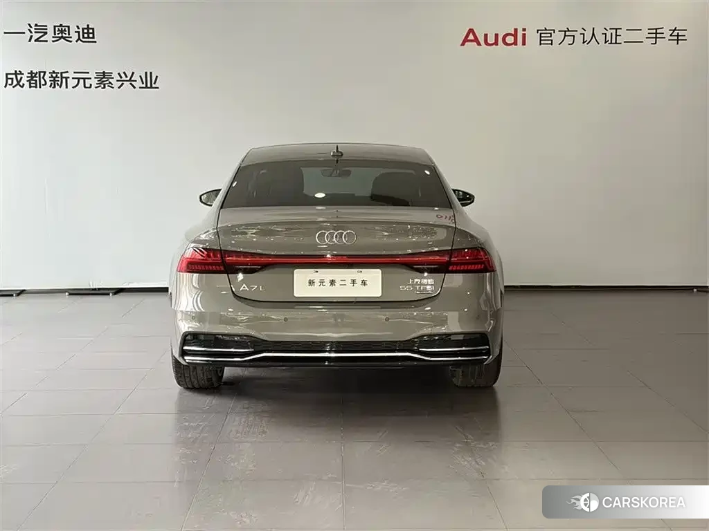 Audi A7L 2026 Champagne/brown из Китая, фото 4