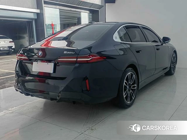 BMW 5 series 2025 Черный из Китая, фото 4