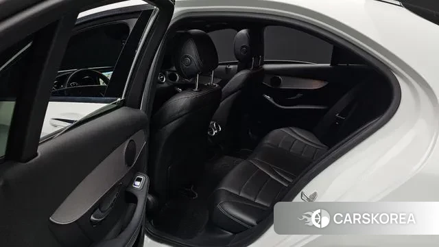 Mercedes-Benz C-Class W205 2021 Белый из Кореи, фото 4