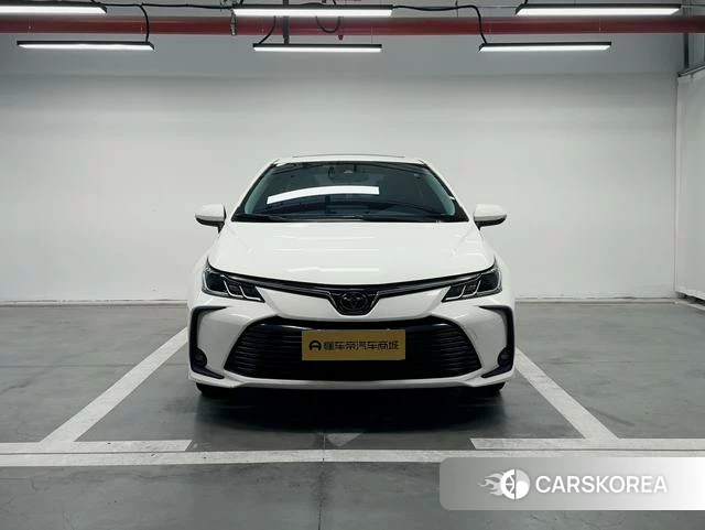 Toyota Corolla 2021 Белый из Китая, фото 4
