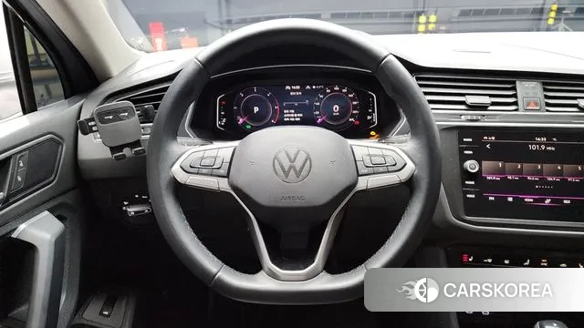 Volkswagen Tiguan second Generation 2021 Серый из Кореи, фото 4