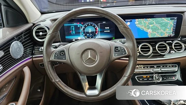 Mercedes-Benz E-Class W213 2018 Синий из Кореи, фото 4